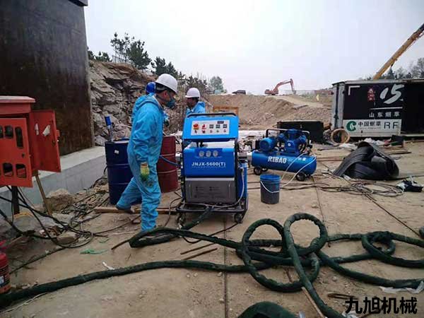 北京聚脲噴涂機(jī)JNJX-H5600(T)維護(hù)培訓(xùn)
